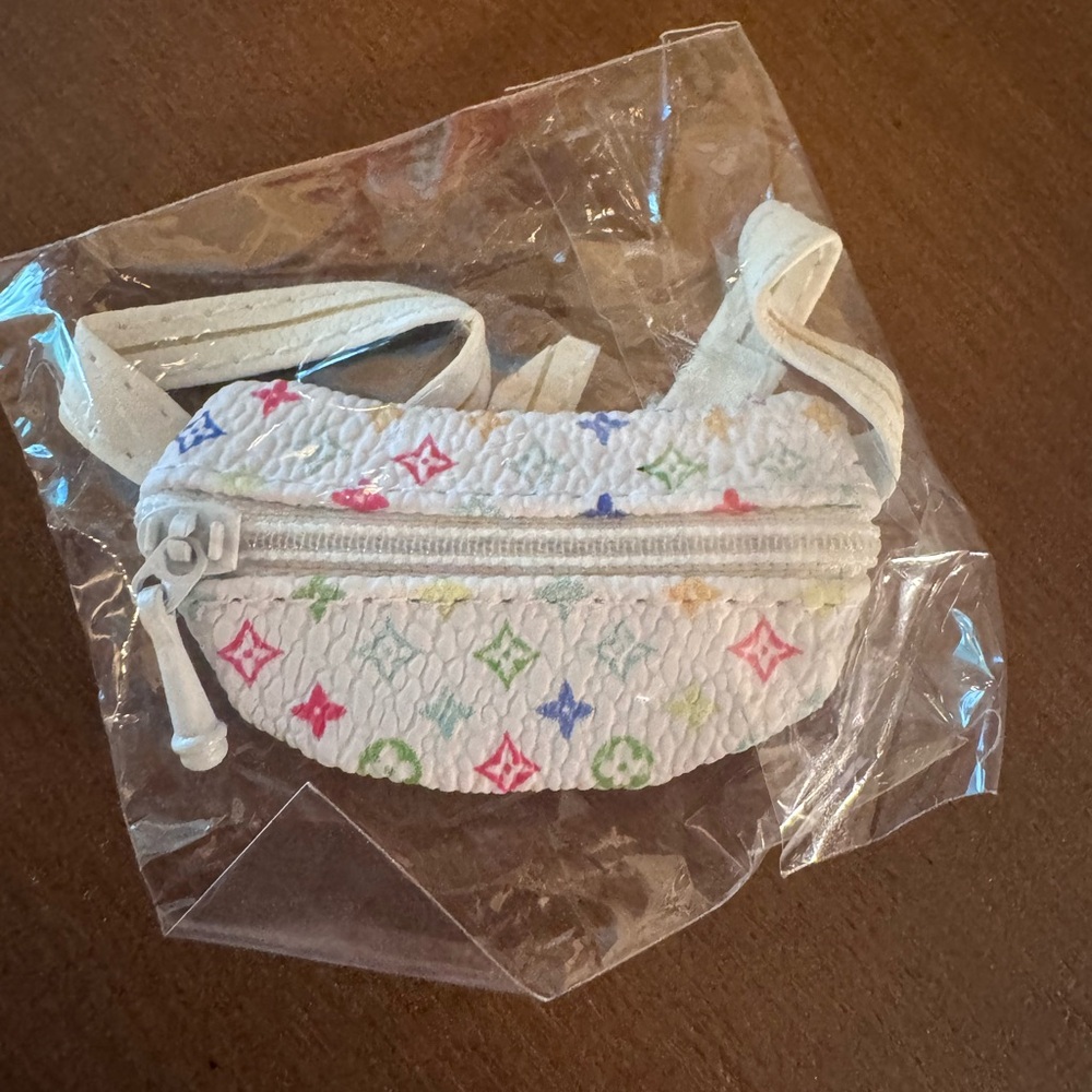 **SALE**Doll Fashion Fannie Pack- can use with your LaBuBu